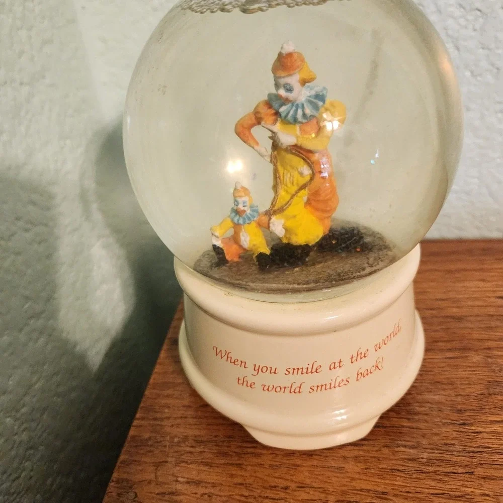 Vtg Musical Glitter Snow Globe  Clowns Put On A Happy‎ Face  Summit Coll. Taiwan